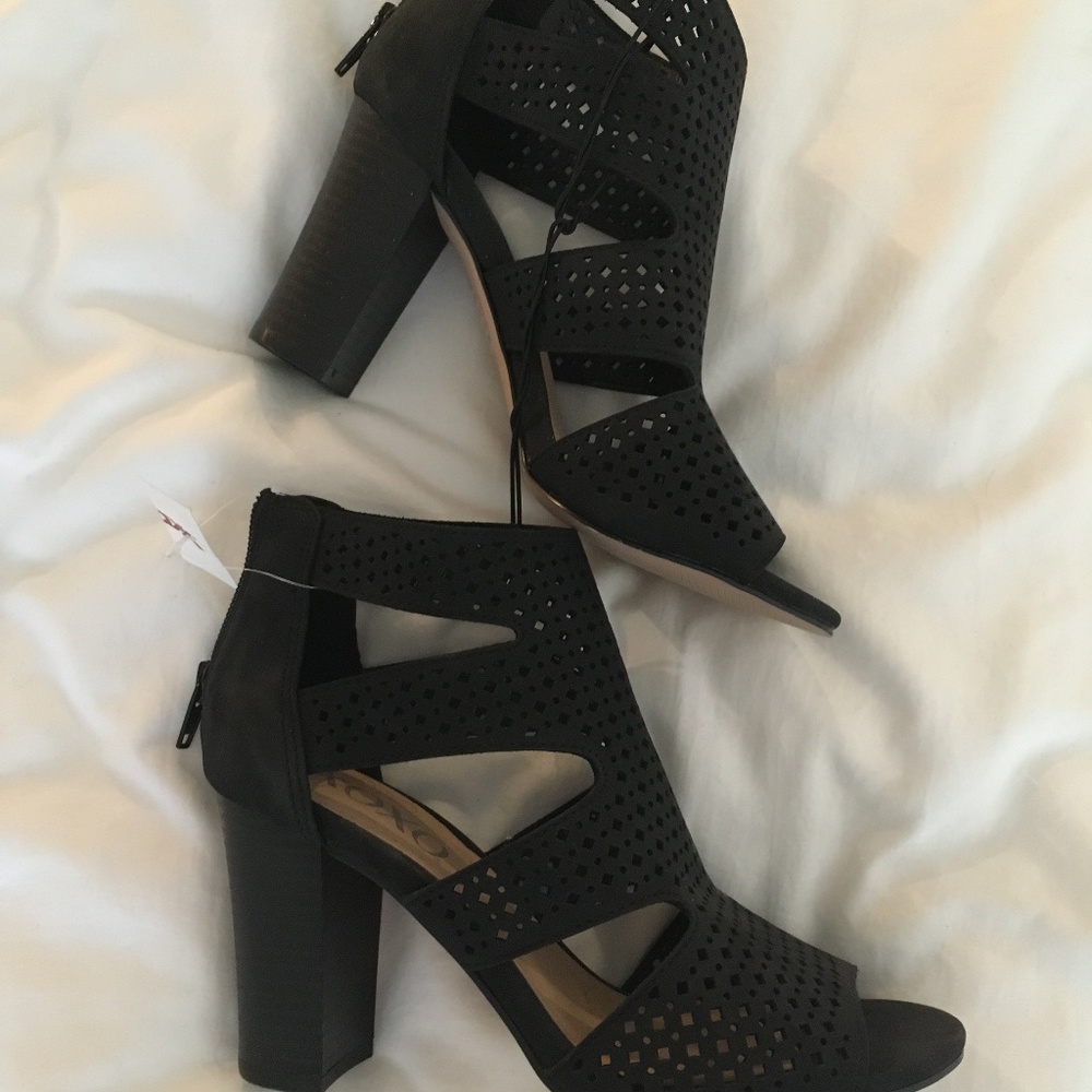 XOXO heeled sandals